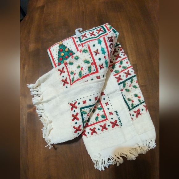 Vintage Christmas dish towel and pot holder - Picture 4 of 4